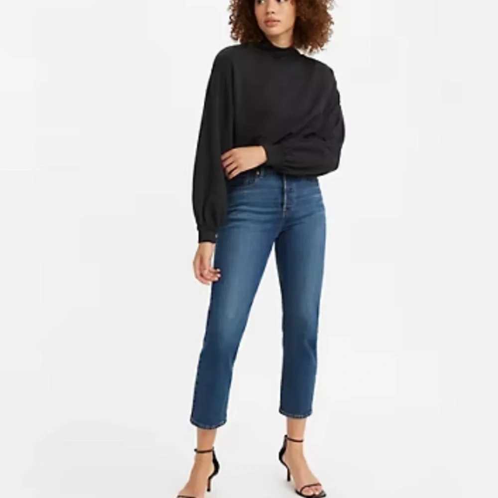 Levi’s Wedgie Straight Fit Jeans in Charleston‎ Outlasted - Dark Wash Size 27